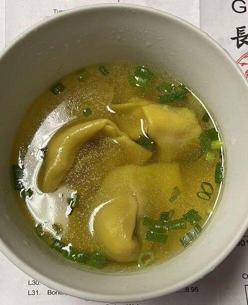 14. Wonton Soup (Lg)